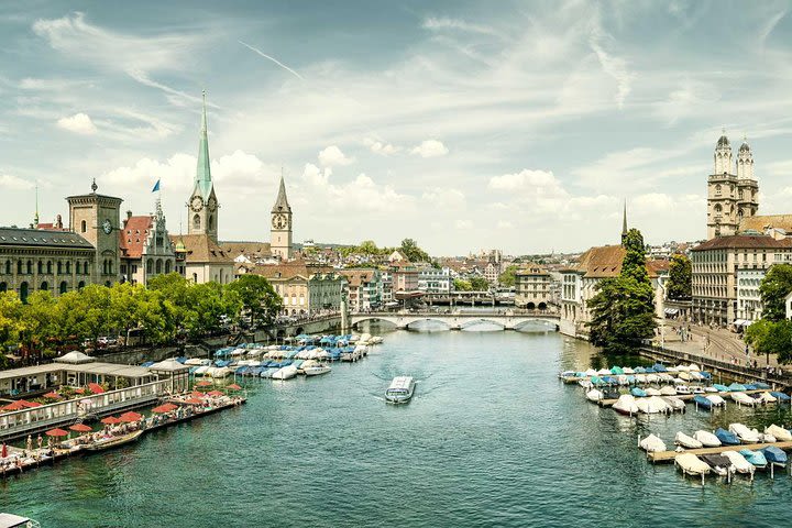 Zurich Tour Including Lake Cruise and Lindt Home of Chocolate image