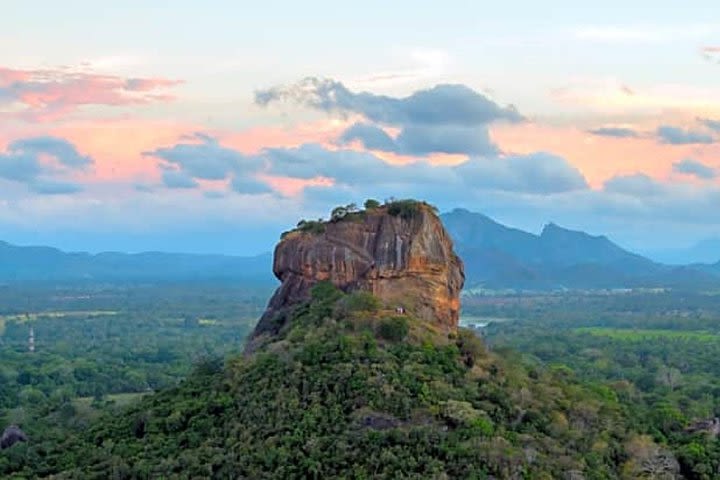 From Colombo Bandaranaike Intl Airport to Sigiriya image