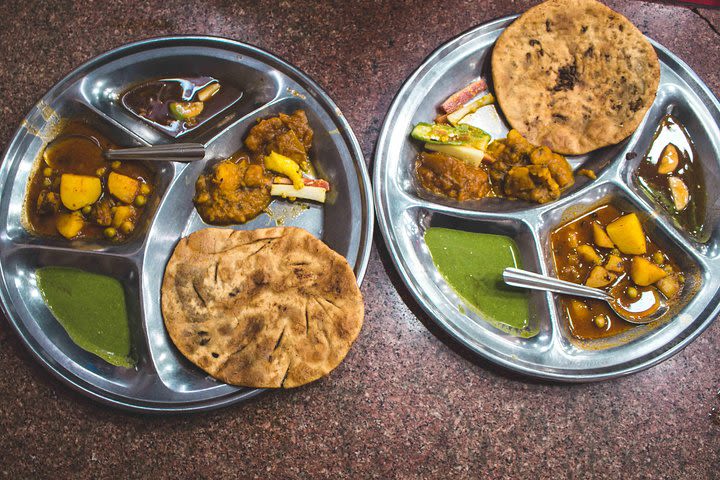 Afternoon Half-Day Tour of Old Delhi Street Food with a Local Guide image