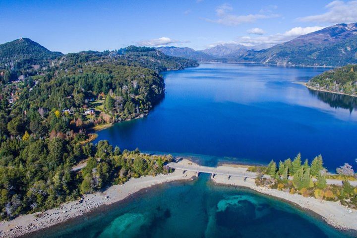Small-Group Lake Sightseeing with soft Hiking in Bariloche image