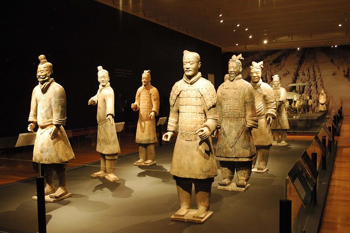 Group Tour of Terracotta Warriors Qin Shi Huang Mausoleum in Xi'an image