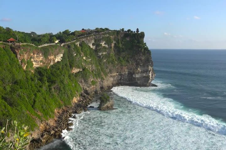 Full Day Southern Bali with Adventure Parasailing image