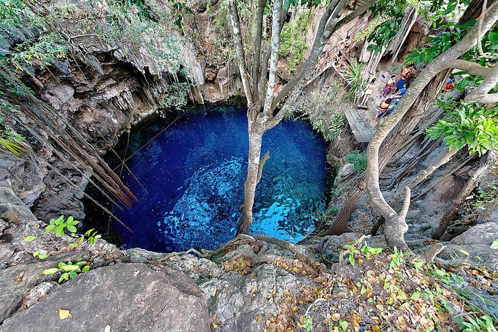 4 Days of Ecotourism in Yucatán in a 3 Star Hotel image