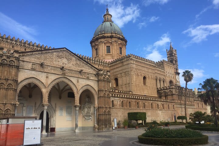 Markets and Monuments: Walking Tour in the Center of Palermo image