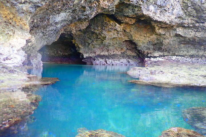 [Okinawa Ishigaki] Snorkeling tour at Ishigaki-Blue Cave image