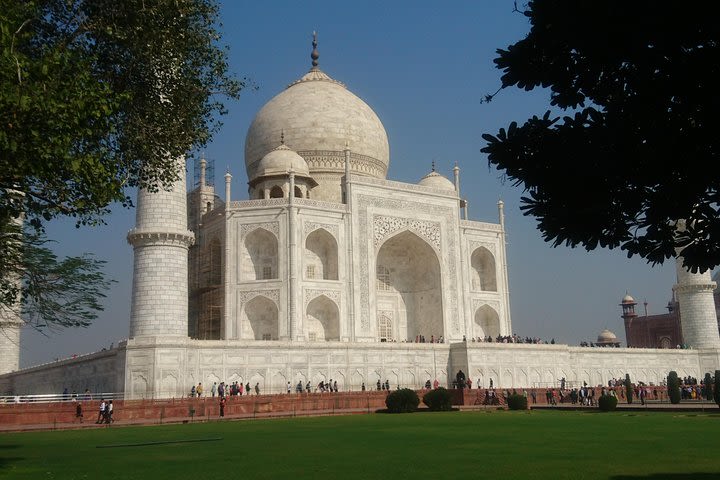 Private Tajmahal Sunrise And Sunset City Tour in Agra including Fatehpur Sikri image