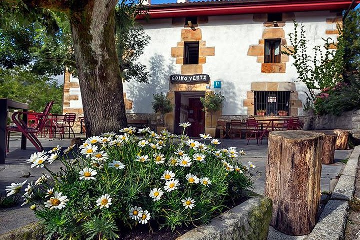 San Sebastian: The route of the three Temples image