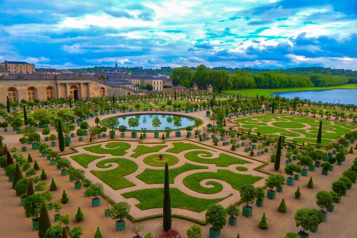 Private Tour to Versailles by Train from Paris image