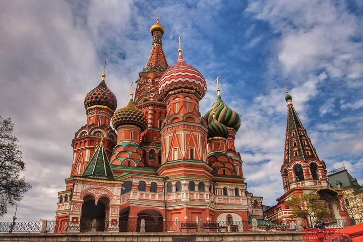 Red square and Kremlin Private Walking Tour in Moscow image