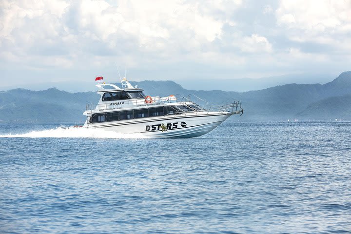 Round Trip Fast Boat Transfer Nusa Lembongan image