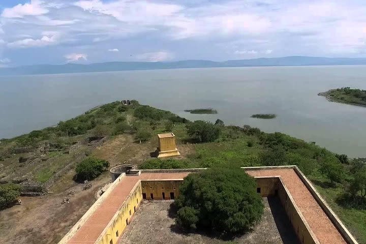 Private Chapala Lake, Mezcala Island, and Ajijic Tour with a Local Expert  image