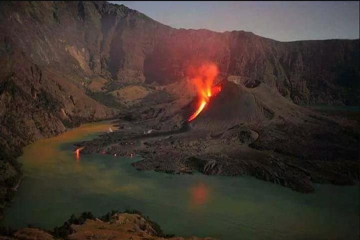 Trekking Rinjani 3 Days 2 Nights Crater Rim Senaru by Rinjani Samalas image