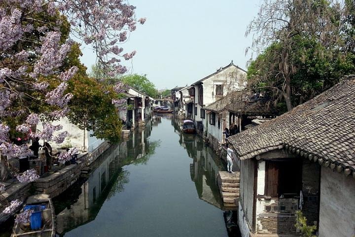 Suzhou Private Day Tour to Zhouzhuang Water Town and Panmen Garden image