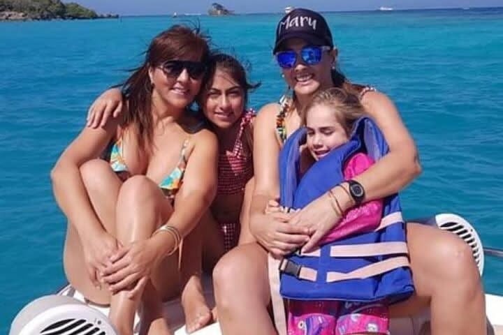 family tour private boat and free snorkel image