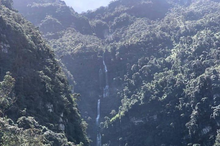 Waterfall La Chorrera de Choachí Hike Tour + Optional Lunch image