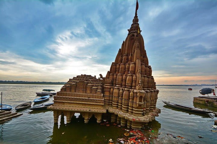 4-Day Bodhgaya- Varanasi Exclusive Tour image