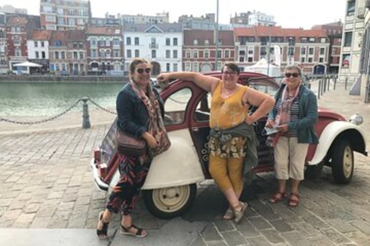 90-Minutes Private Lille Tour by Convertible 2CV with Tasting image