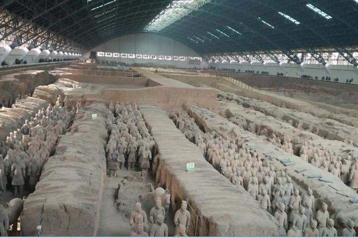 Private Tour of Terracotta Warriors and Tang Dynasty Dinner Show in Xi'an image