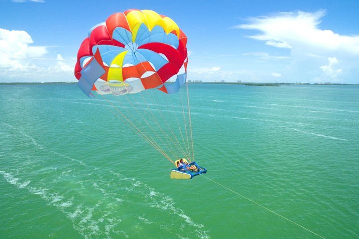 Skyrider Parasailing Tour with Panoramic View of Cancun image