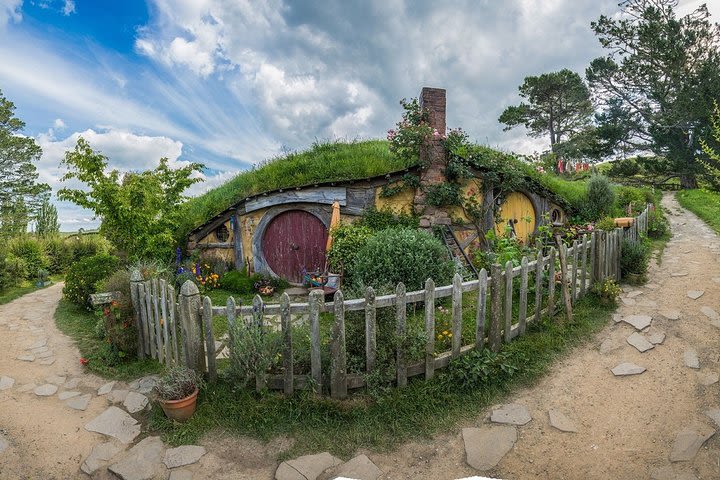 Hobbiton,Waitomo Glowworm Caves including Te Puia(Rotorua)Geothermal Valley Tour image