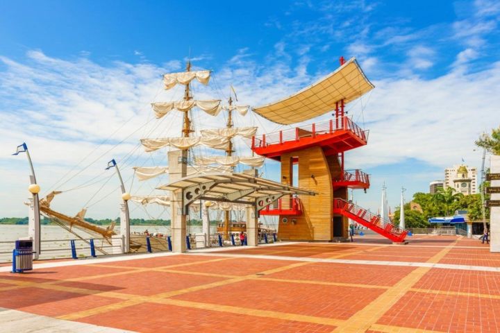 Quito, Galapagos & Guayaquil 7-Day Tour image