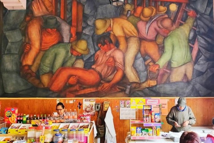 Mexican muralism image