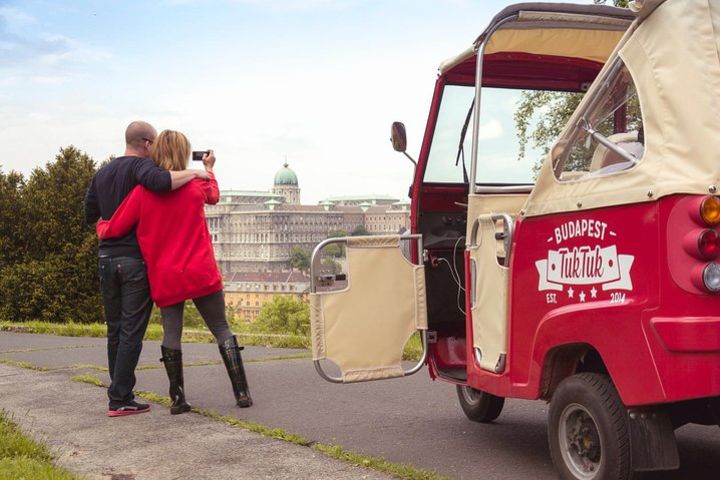 Budapest Romantic Private Tuk Tuk Tour image