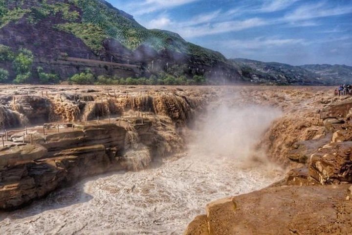 Private Day Tour：Shaanxi Yellow River Hukou Waterfalls and Muslim Quarter  image