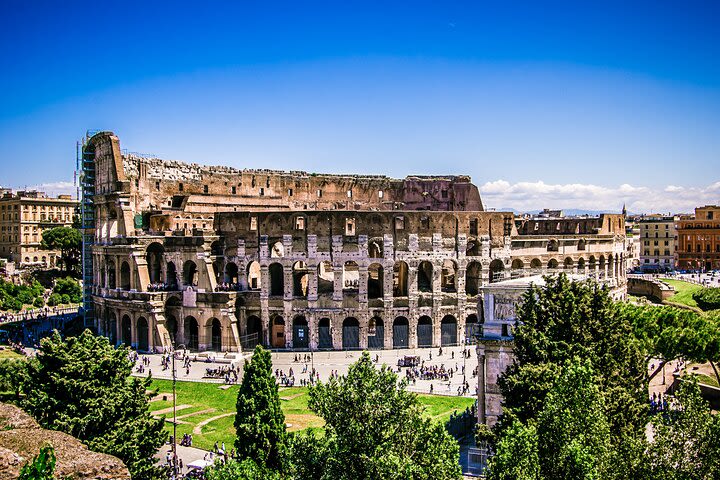 Audio Video Guided Skip-the-line Ticket: Colosseum, Palatine Hill & Roman Forum image