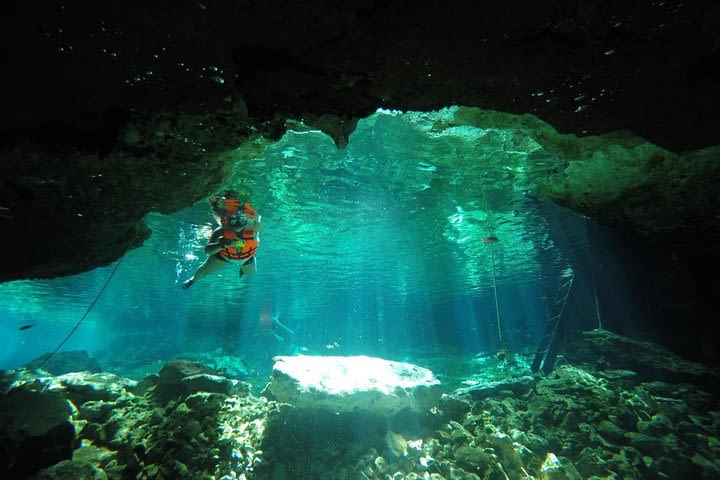 Combo Tour to Tulum and swim in Cenote image