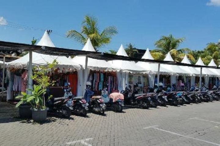 Seminyak Beach E-Bike Half-Day Tour image