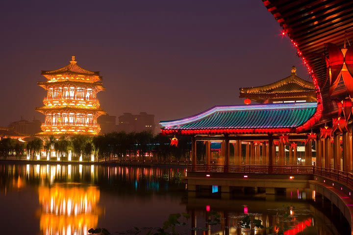 3-Hour Xi'an Evening Tour of Tang Paradise image