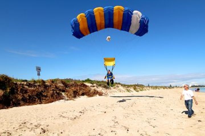 Skydive Perth From 15000ft With Beach Landing image