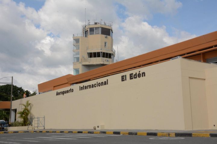 Private Transfer to El Edén Airport image