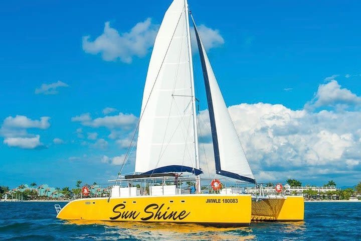 Negril Morning Catamaran & Reef Snorkeling Cruise image