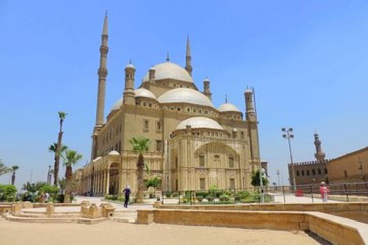 Private: Egyptian Museum, Citadel, Coptic Cairo and Khan Al Khalily with lunch image