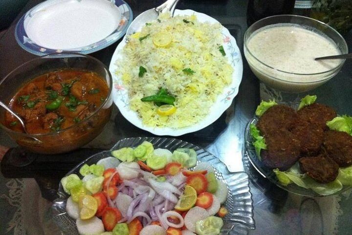 Lahore's Complete Night Food Tour: Local Culinary Experience image