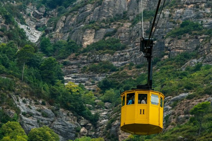 Montserrat, Lunch and Winery with Hotel Pick Up From Sitges image