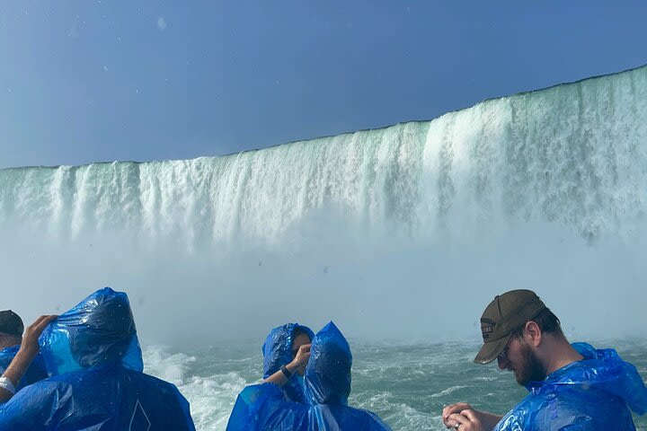 Niagara Falls Winter Wonderland and Cave of the Winds Ticket image