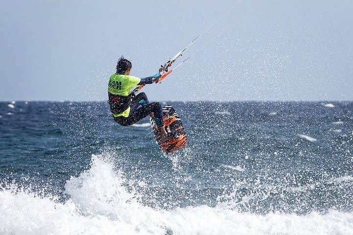 4-Day Private Kitesurfing Lessons for Beginners in Tenerife image