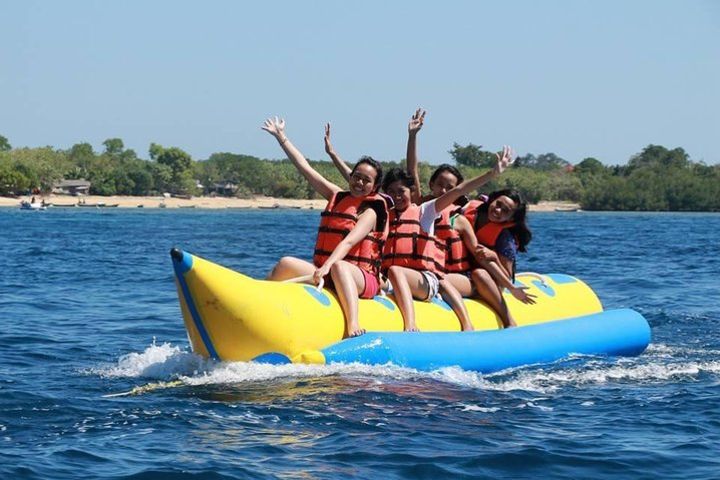 Banan Boat water sport image