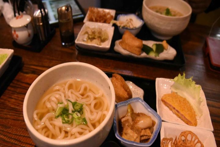 Tokyo: Allstar Food Tour image