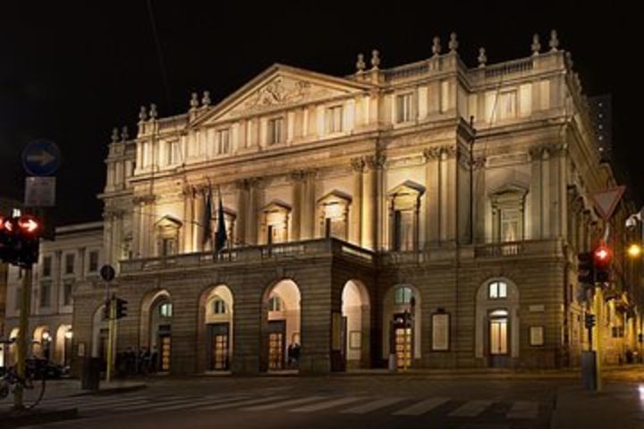 La Scala Theatre and Museum Tour in Milan image