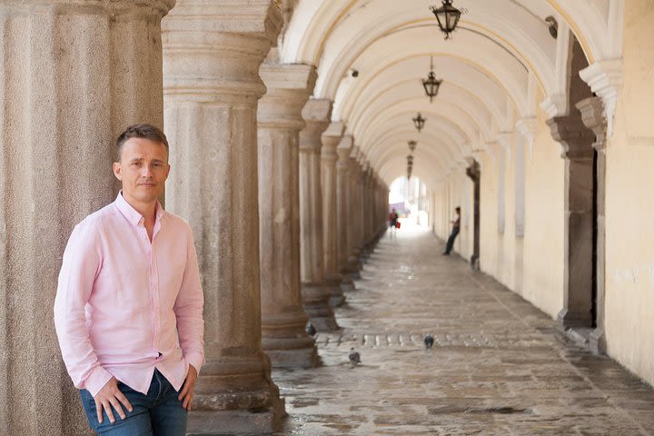 Attractive Portraits Photo Session in Antigua Guatemala image