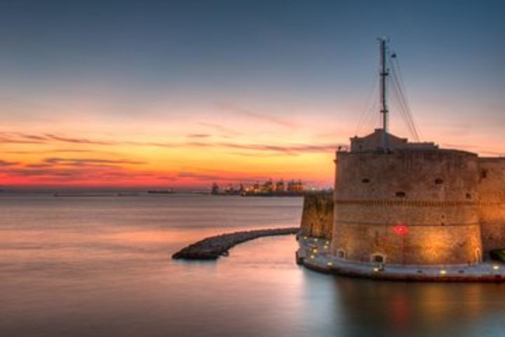 Castellaneta and Taranto departing from Matera image