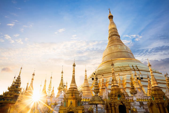 Half-Day Spiritual Shwedagon Pagoda Join in Tour in Yangon image