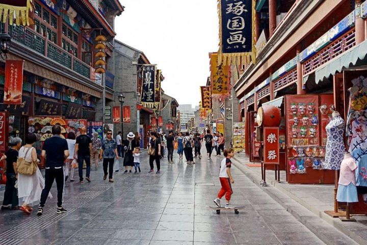 3-Hour Private Night Walking Tour of Luoyang Ancient Culture Street with Dinner image