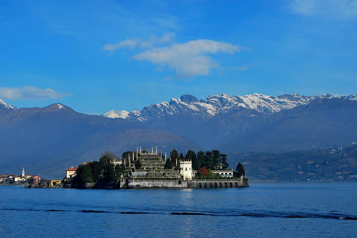 Half day tour: Isola Bella and Fishermen's Island with a tour guide image