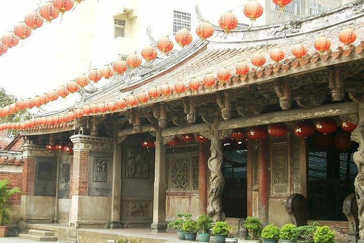 2 Days Sun Moon Lake & Lukang Historic Area Tour image