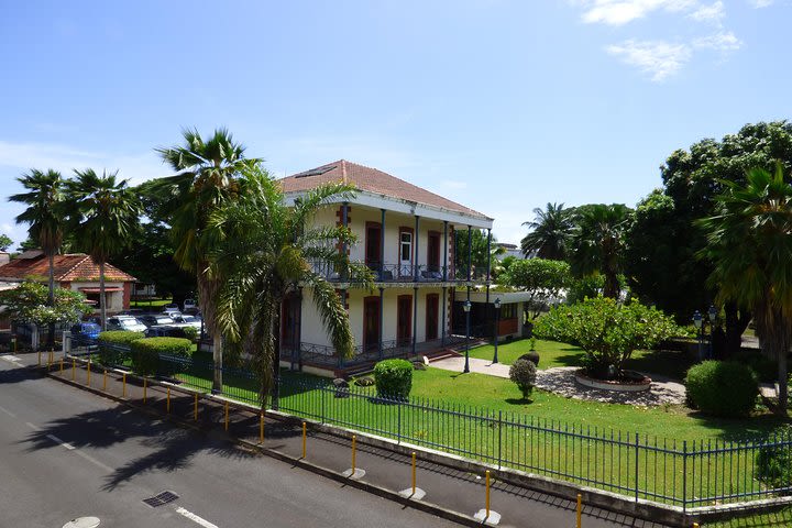 Papeete Walking Tour image